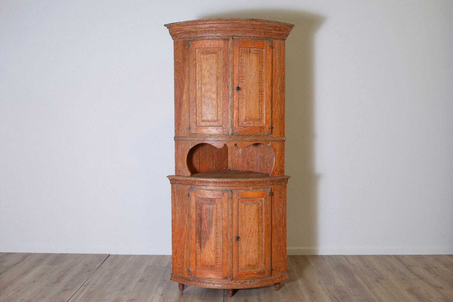 19th Century Swedish Corner Cabinet Circa 1830 - JAA