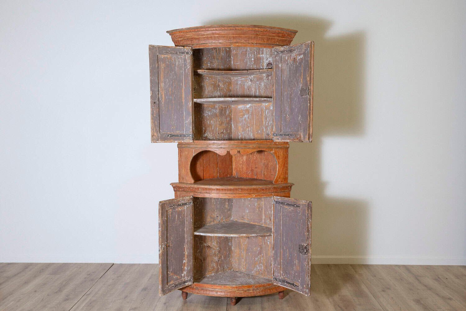 19th Century Swedish Corner Cabinet Circa 1830 - JAA