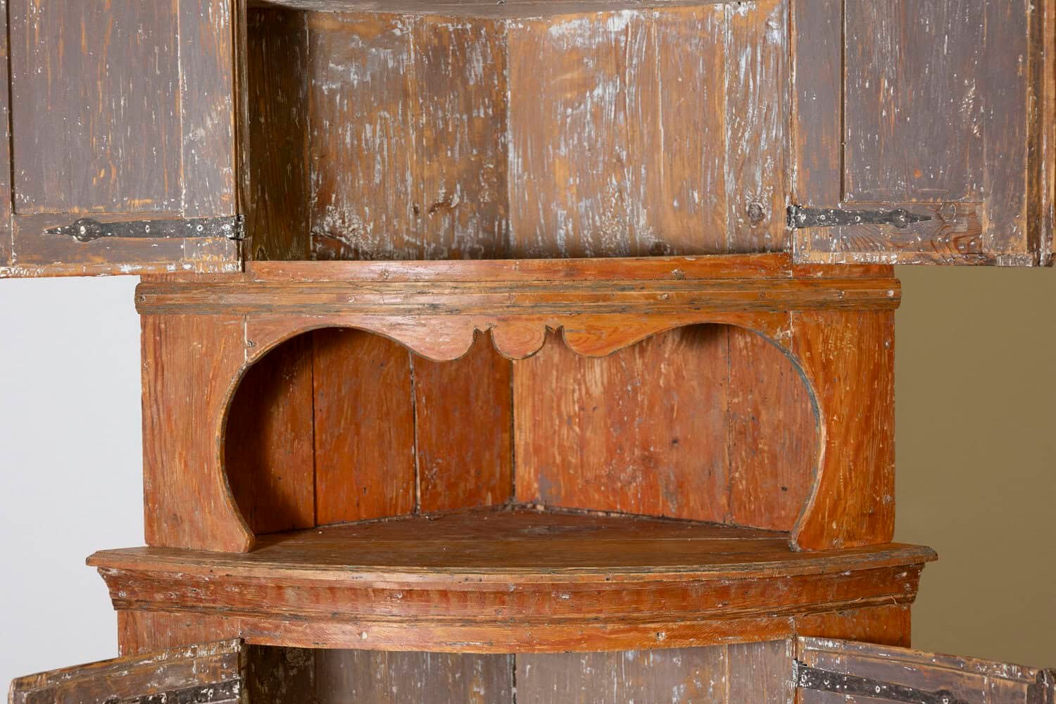 19th Century Swedish Corner Cabinet Circa 1830 - JAA