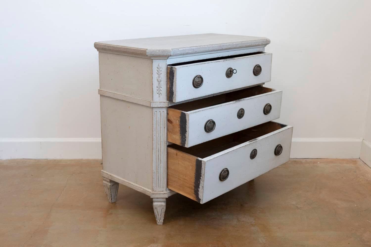 Swedish Gustavian Style 1890s Painted Three-Drawer Chest with Carved Foliage - JAA