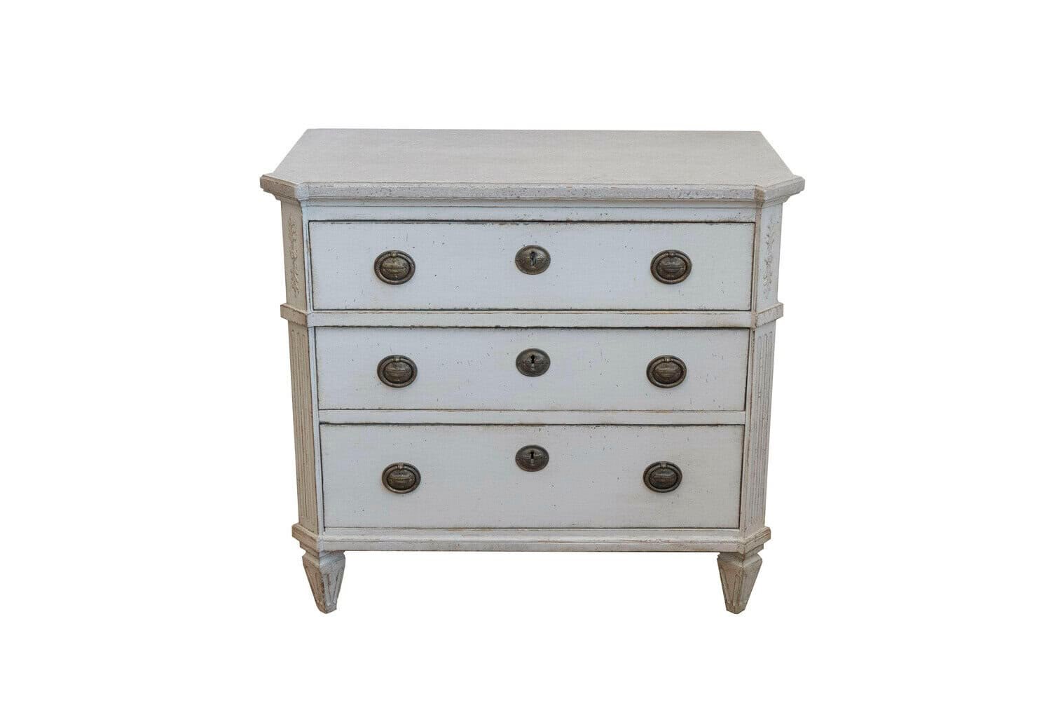 Swedish Gustavian Style 1890s Painted Three-Drawer Chest with Carved Foliage - JAA
