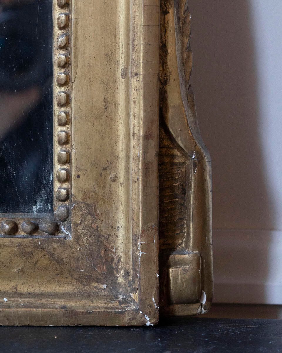 French 18th Century Louis XVI Giltwood Mirror with Cherub Medallion - JAA