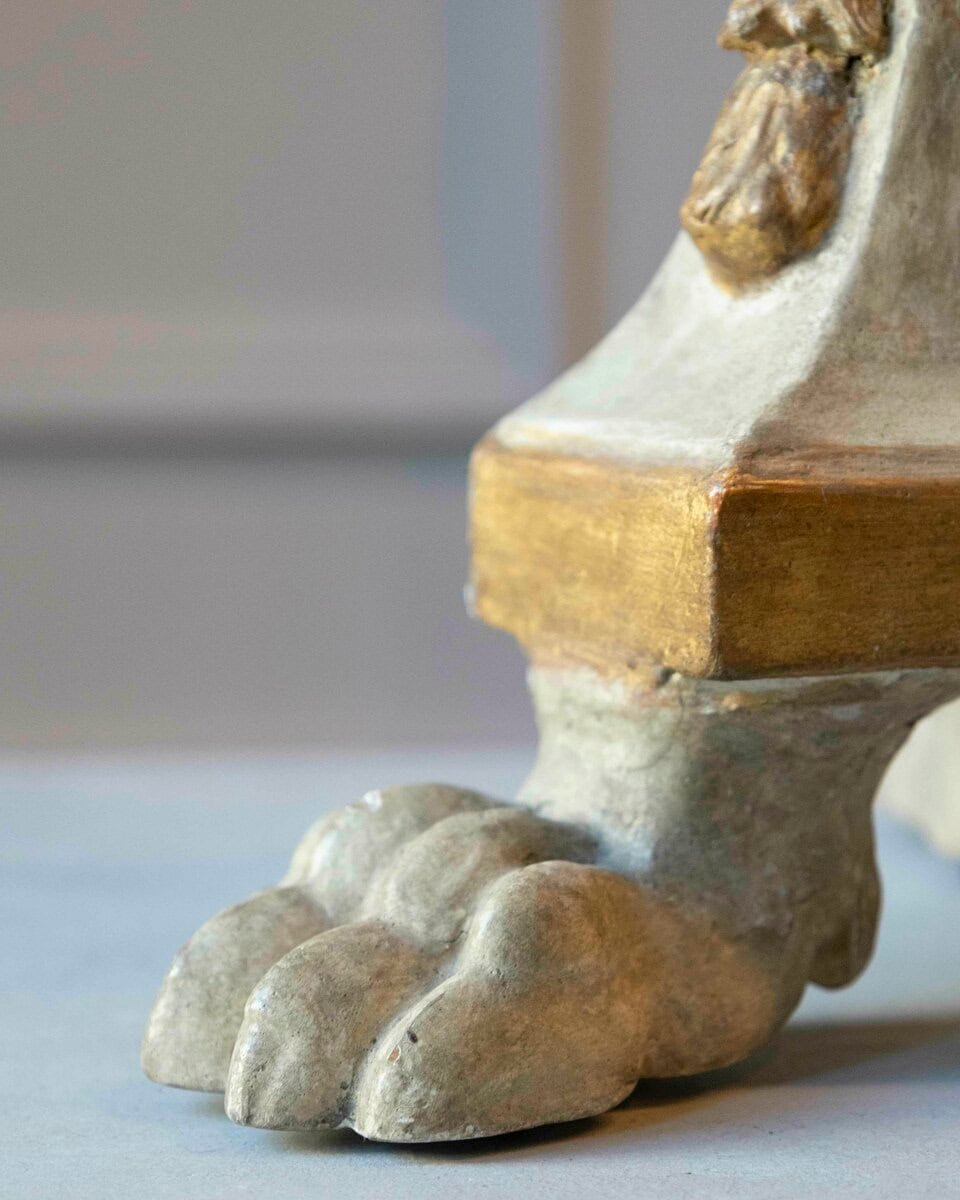 40% OFF 18th Century Painted and Gilt Candlestick from Tuscany with Acanthus Leaves - JAA