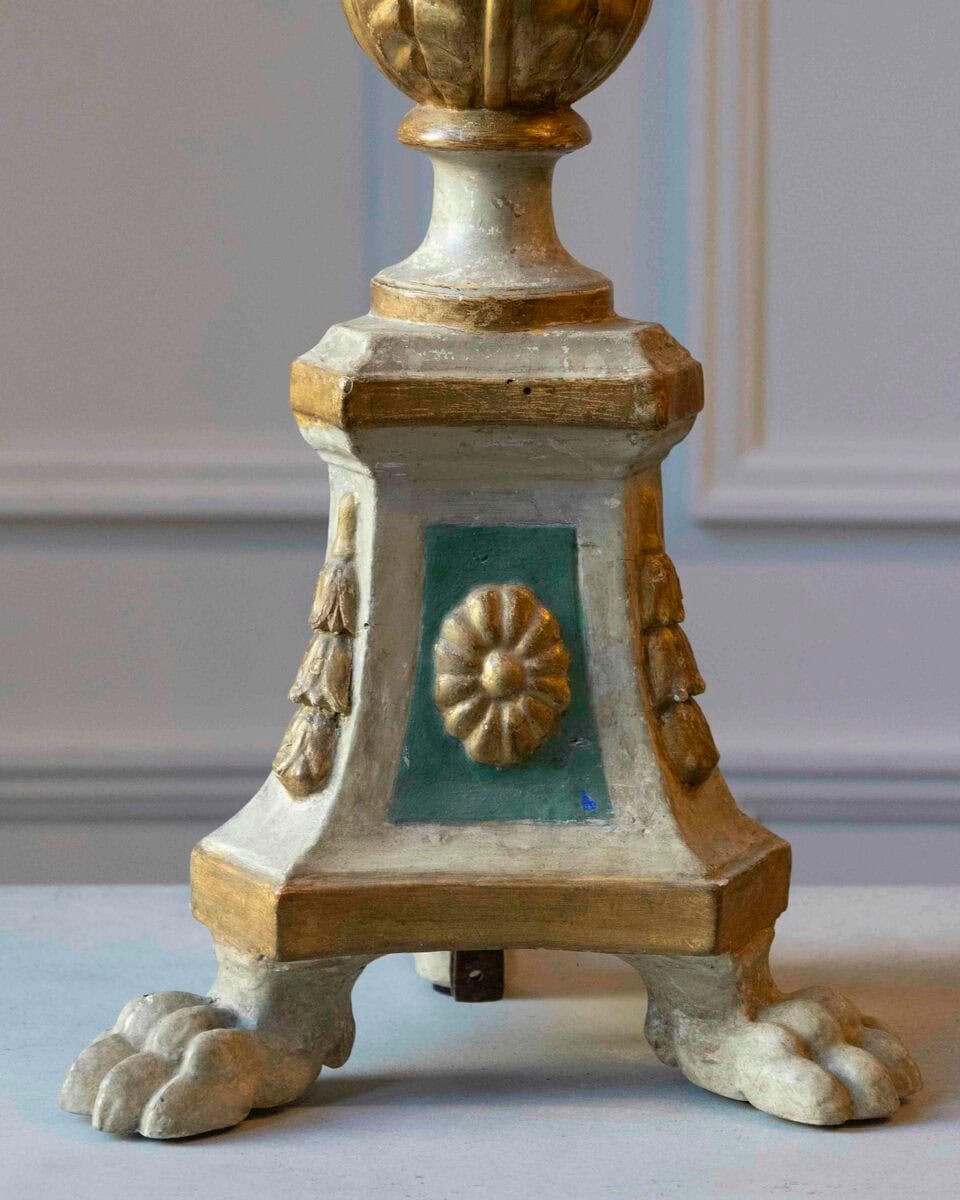 40% OFF 18th Century Painted and Gilt Candlestick from Tuscany with Acanthus Leaves - JAA