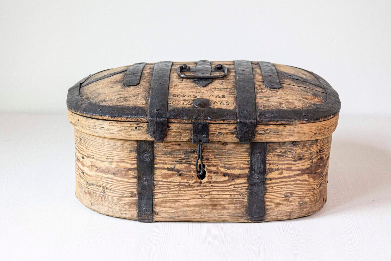 Swedish 1790s Rustic Oval Top Wooden Box with Iron Accents and Distressed Patina - JAA