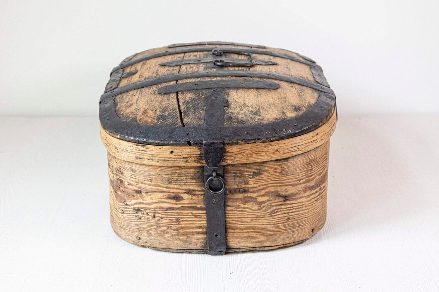 Swedish 1790s Rustic Oval Top Wooden Box with Iron Accents and Distressed Patina - JAA