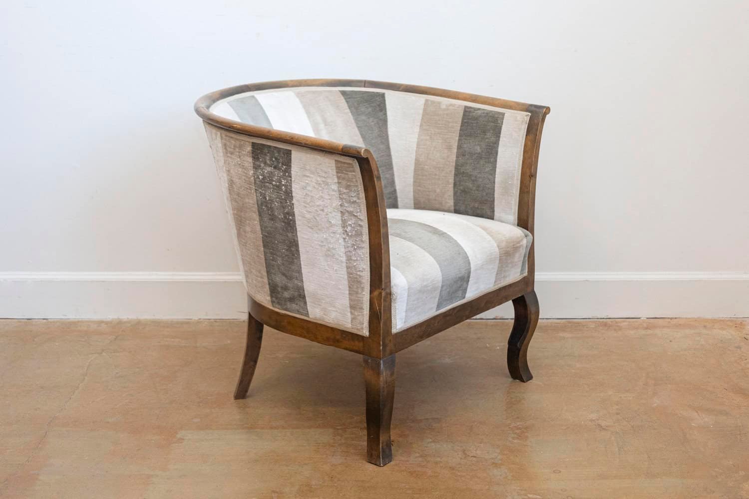 Pair of Scandinavian Midcentury Birchwood Horseshoe Back Club Chairs - JAA