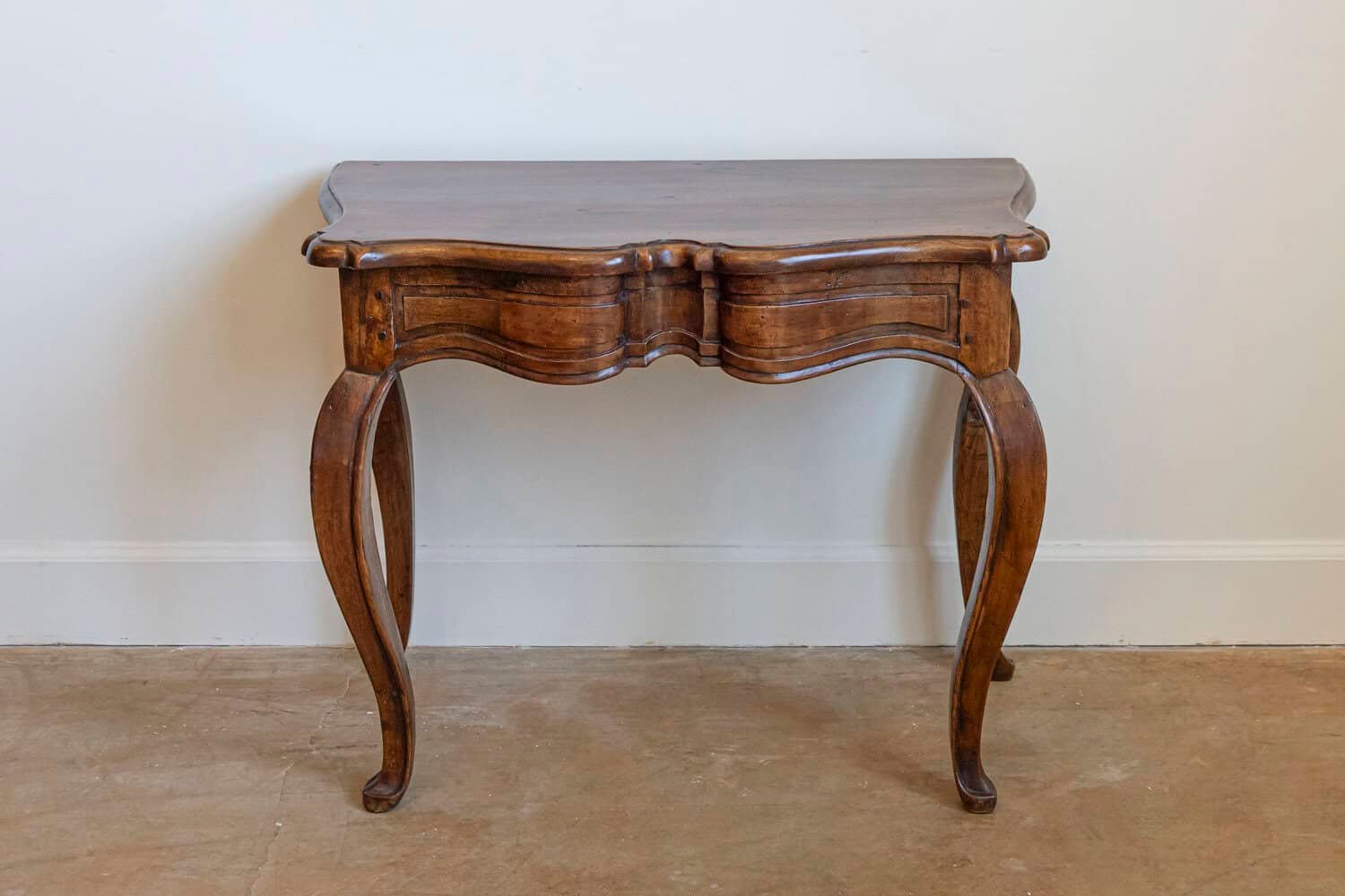 French 1750s Period Louis XV Walnut Console Table with Serpentine Front - JAA