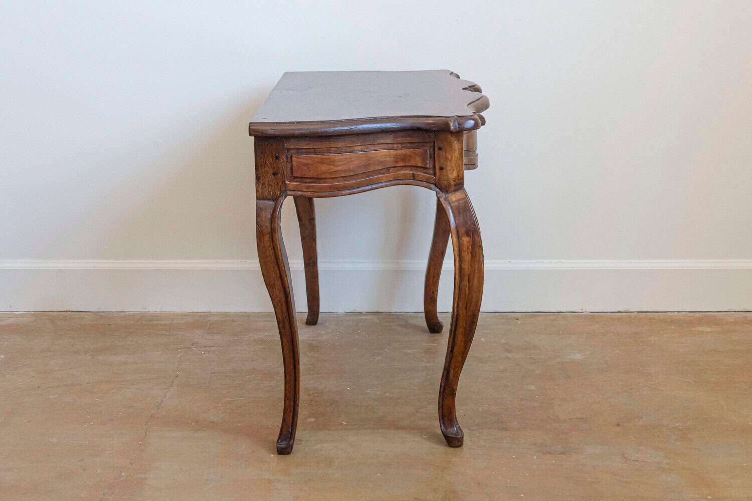 French 1750s Period Louis XV Walnut Console Table with Serpentine Front - JAA