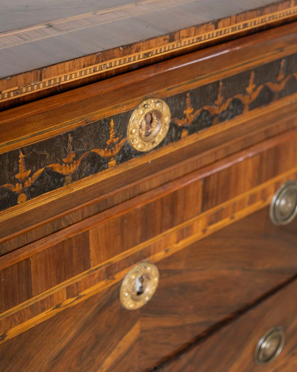 Late 18th Century Veneered Louis XVI Chest Of Drawers - JAA