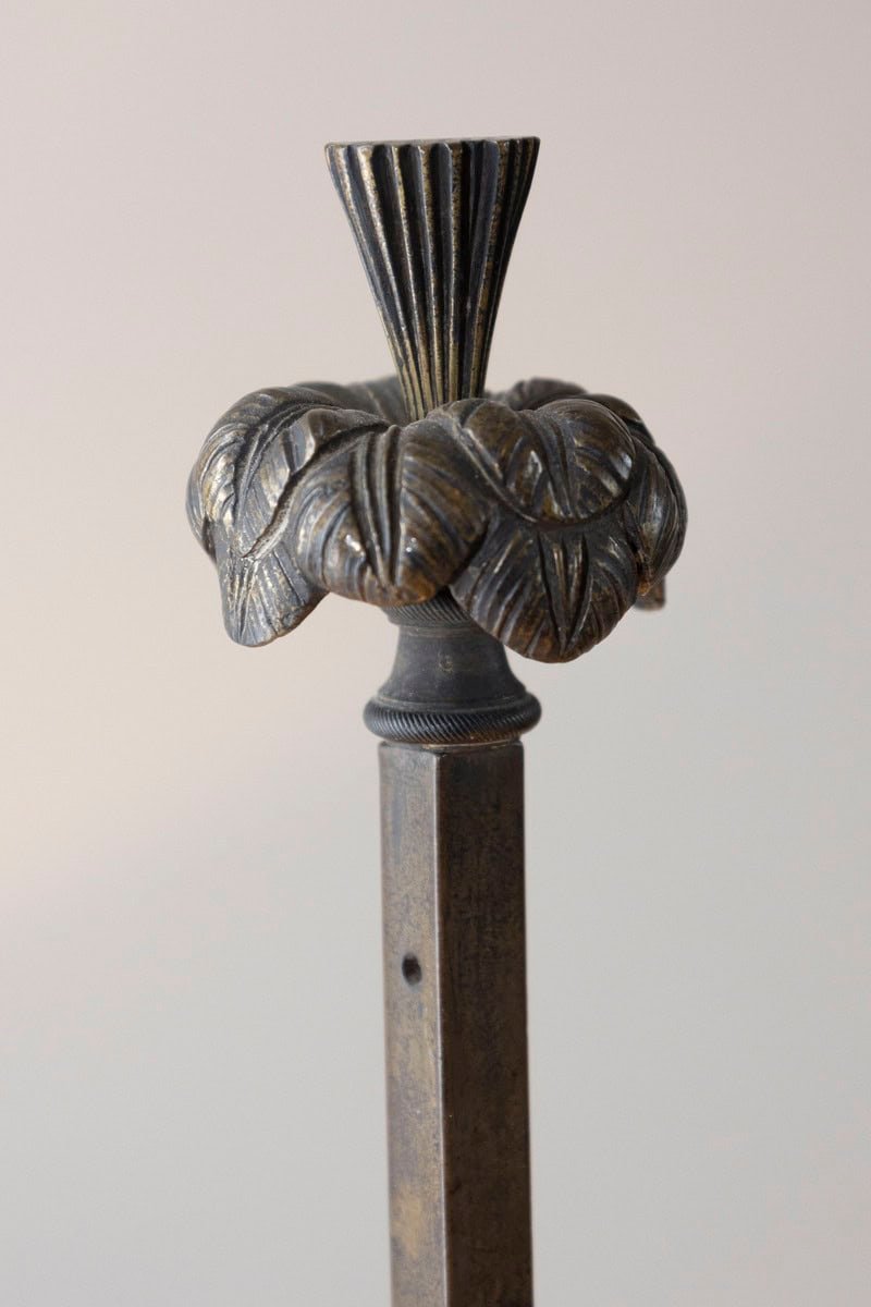 French 1850s Napoléon III Green Painted Tôle Table Lamp with Garland Motifs - JAA