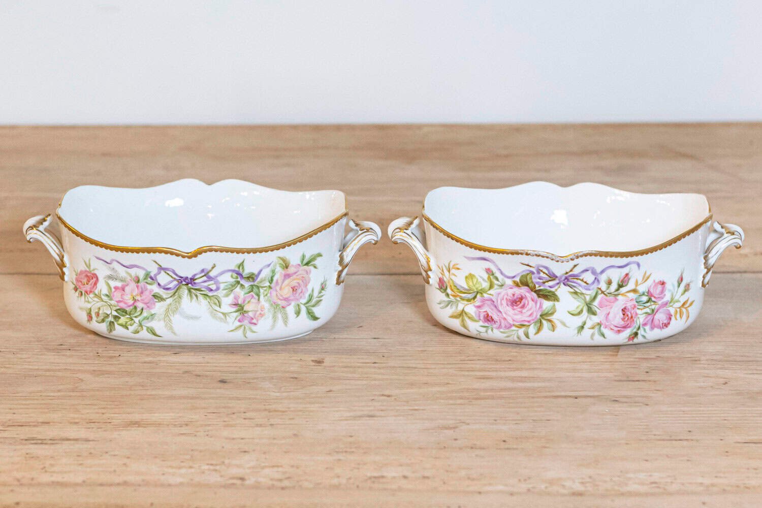 English 20th Century Porcelain Bowls with Bouquets of Pink Roses and Gilt Accents - JAA