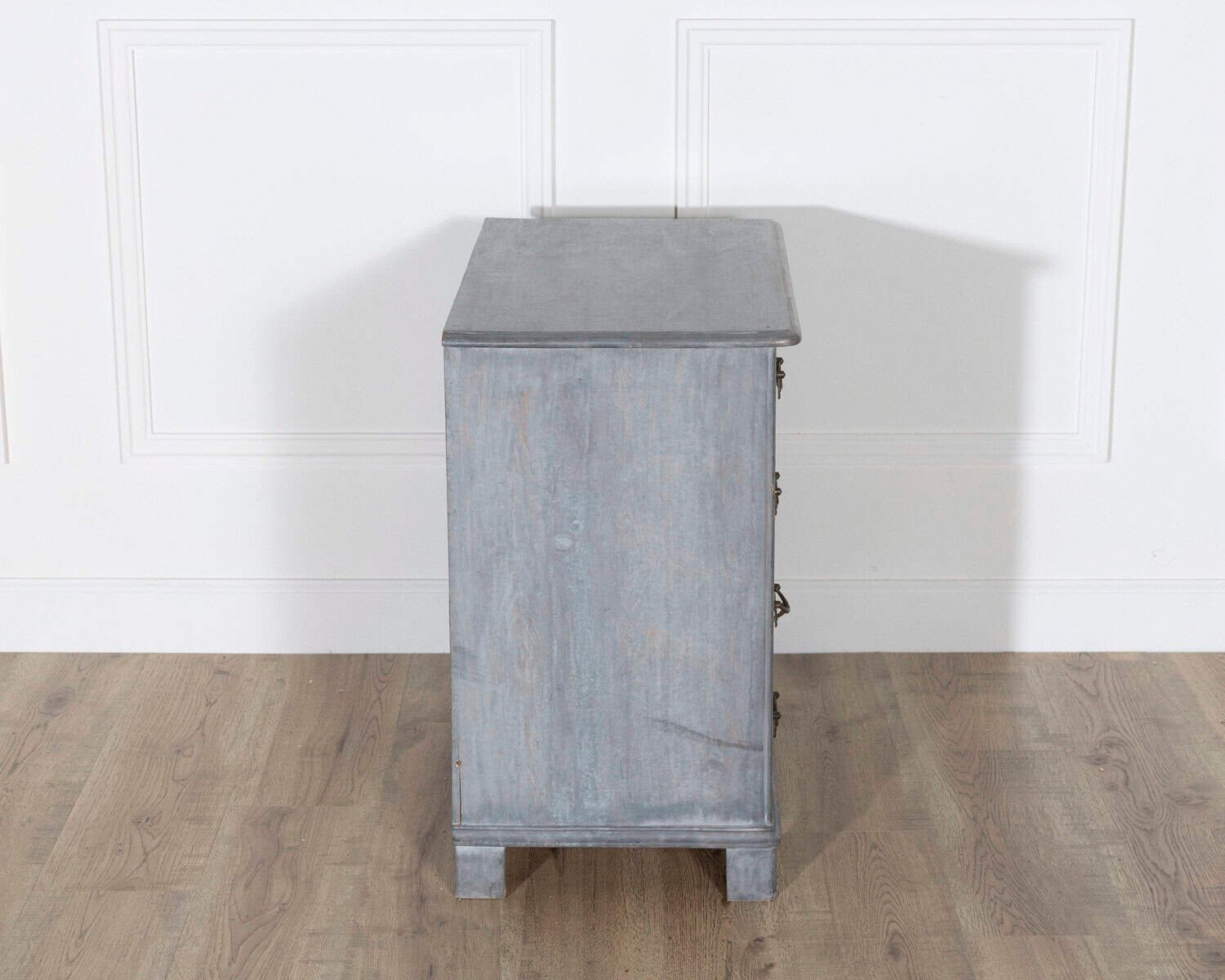 Gustavian style Chest of Drawers - JAA