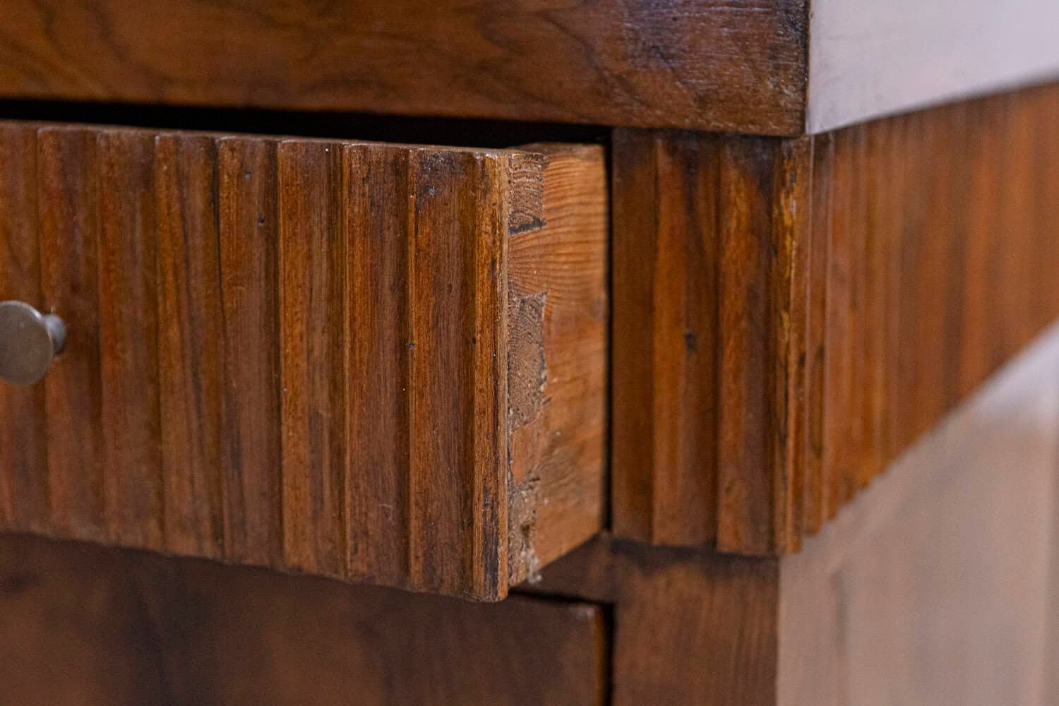 Pair of Italian 18th Century Walnut Bedside Chests with Carved Fluted Drawers - JAA
