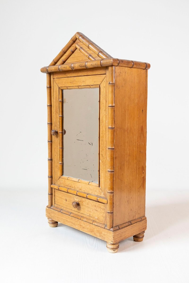 English 19th Century Pine Bamboo-Form Vitrine with Mirrored Door, Pediment Top and Base Drawer - JAA