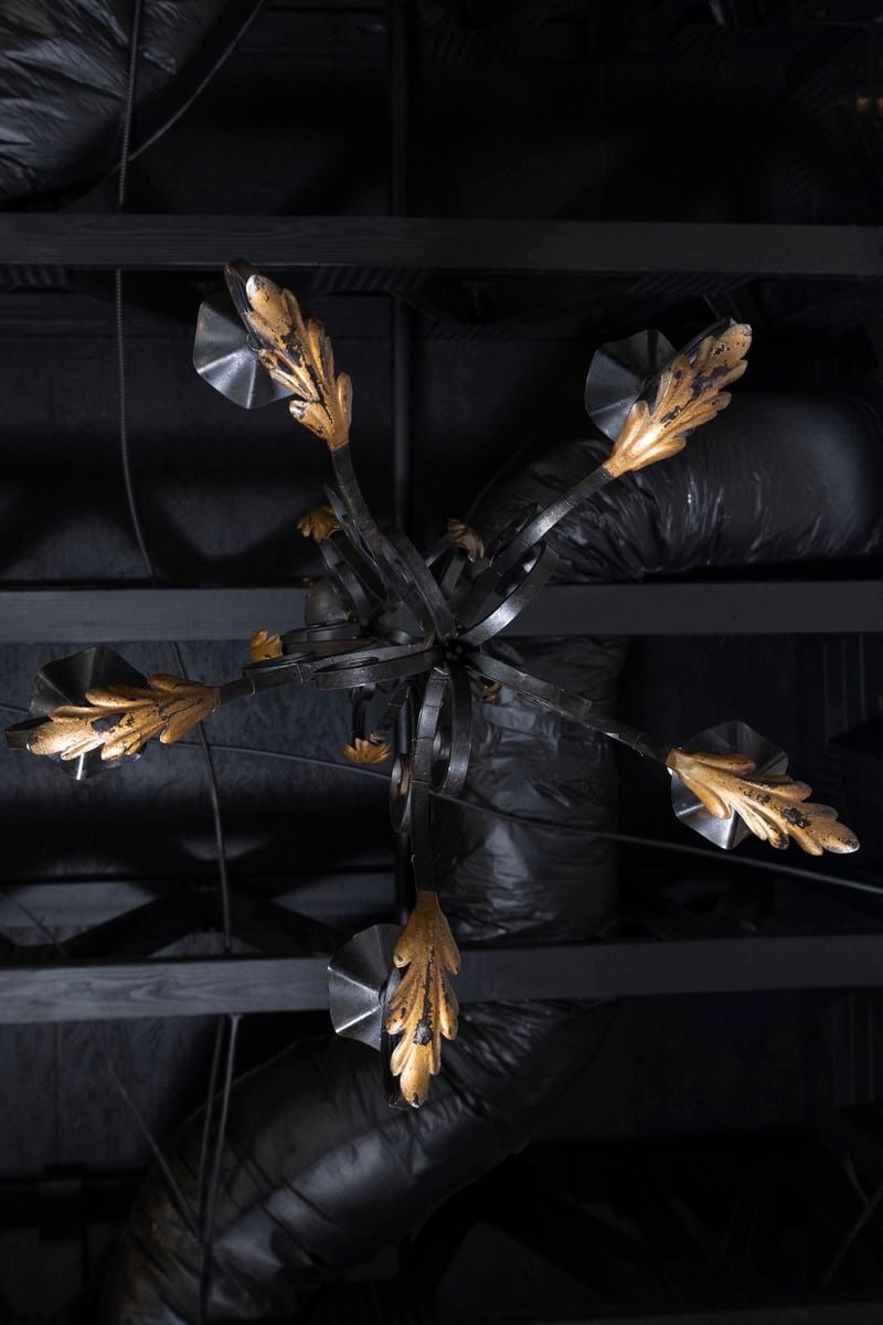 20th Century French Wrought Iron and Gilt Tole Chandelier - JAA