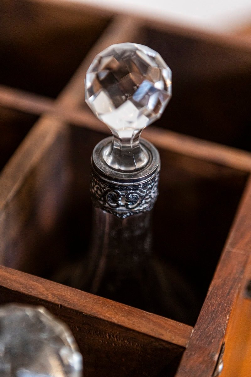 English 20th Century Vintage Wooden Treasure Chest Shaped Cellarette with Brass Hardware - JAA