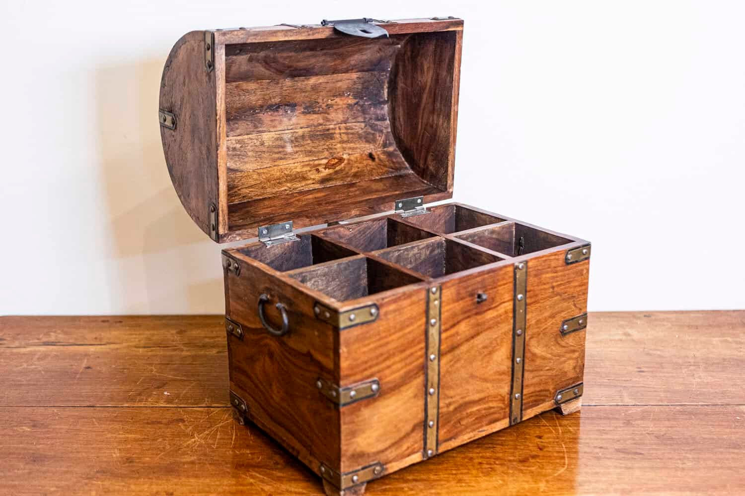 English 20th Century Vintage Wooden Treasure Chest Shaped Cellarette with Brass Hardware - JAA
