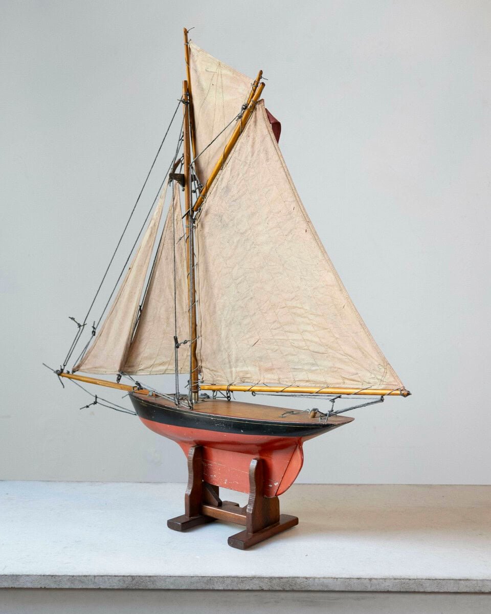 Early 20th Century Gamage’s Gaff Rigged Cutter Pond Yacht - JAA