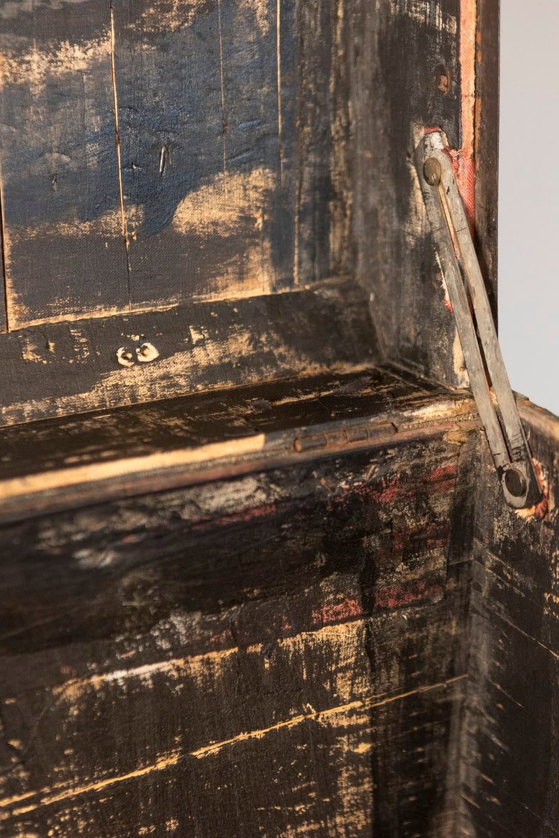 French Early 20th Century Travel Trunk with Brass Hardware - JAA