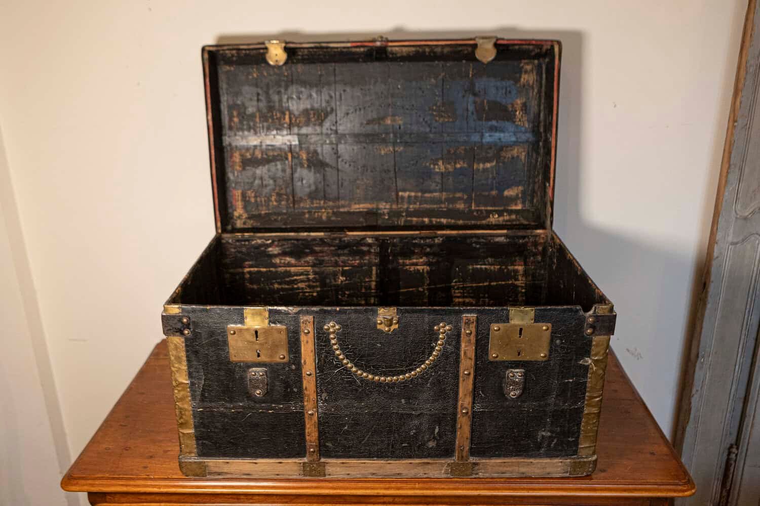 French Early 20th Century Travel Trunk with Brass Hardware - JAA