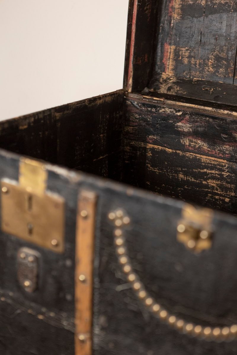 French Early 20th Century Travel Trunk with Brass Hardware - JAA