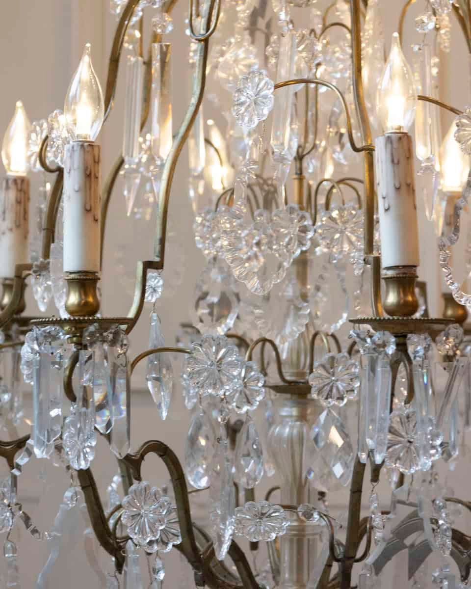 French Late 19th Century Crystal Chandelier with Brass Frame and Shaped Crystals - JAA