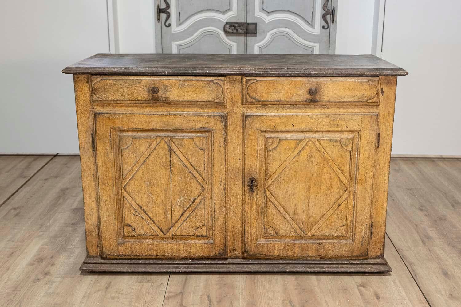17th Century Italian Distressed Paint Wooden Buffet with Carved Diamond Motifs - JAA