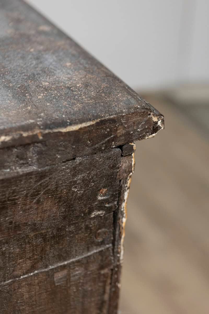 17th Century Italian Distressed Paint Wooden Buffet with Carved Diamond Motifs - JAA
