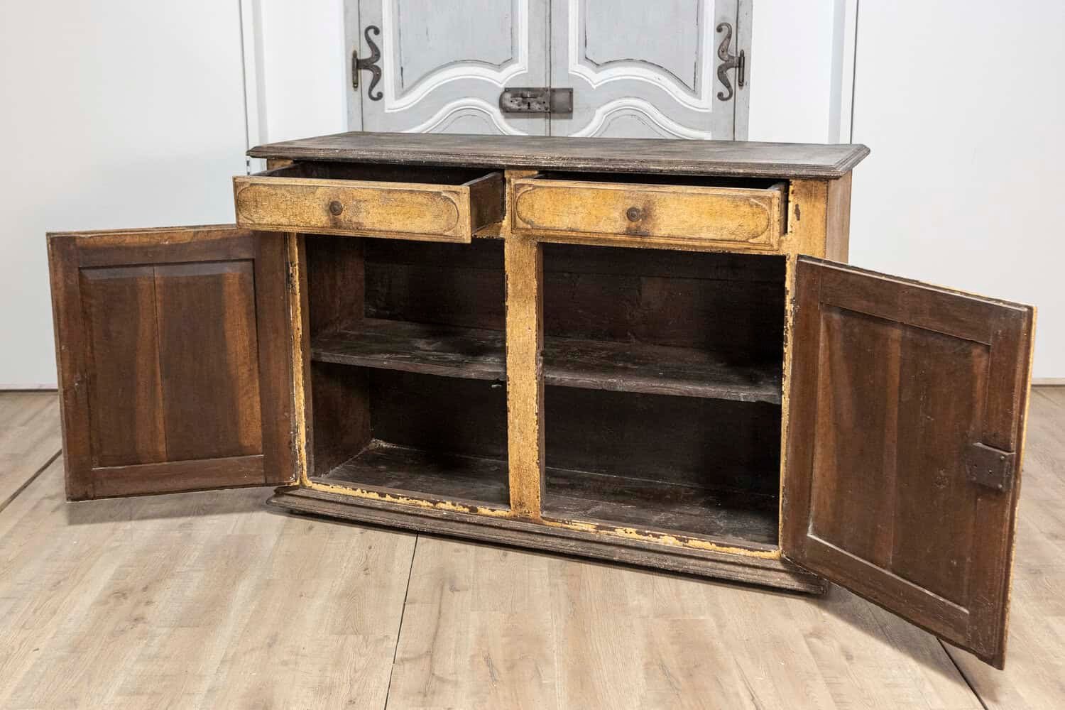 17th Century Italian Distressed Paint Wooden Buffet with Carved Diamond Motifs - JAA