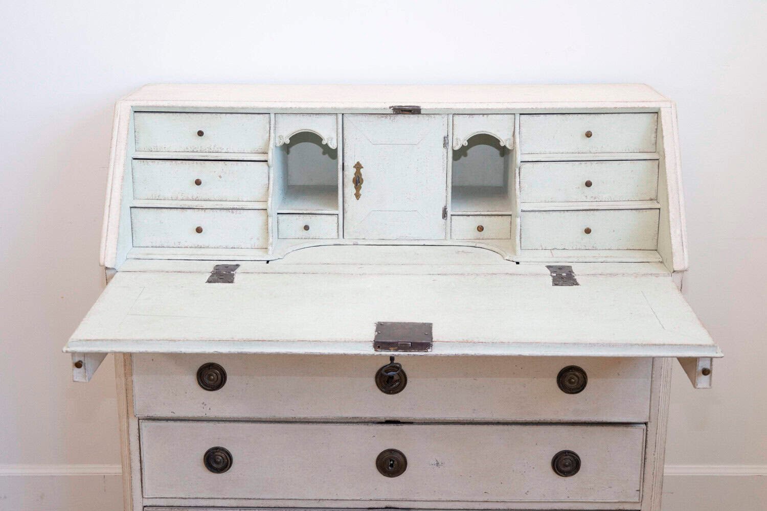 Swedish Gustavian 1790s Painted Slant-Front Desk with Carved Diamond Motifs - JAA