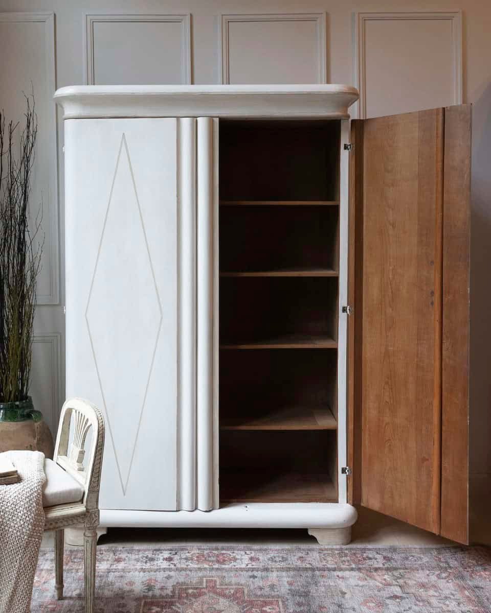 On Hold - Lacquered Two-Door Wardrobe in Ivory and Turtledove Tones - JAA