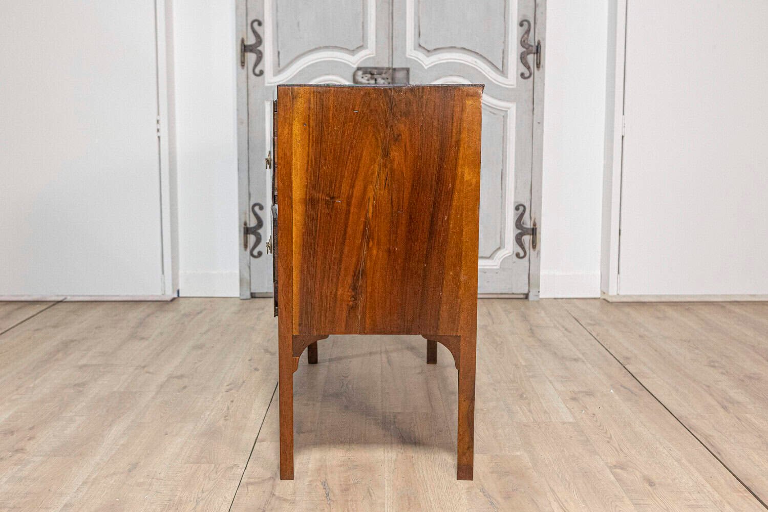 18th Century Italian Louis XVI Chest of Drawers In solid walnut and marquetry from Veneto - JAA