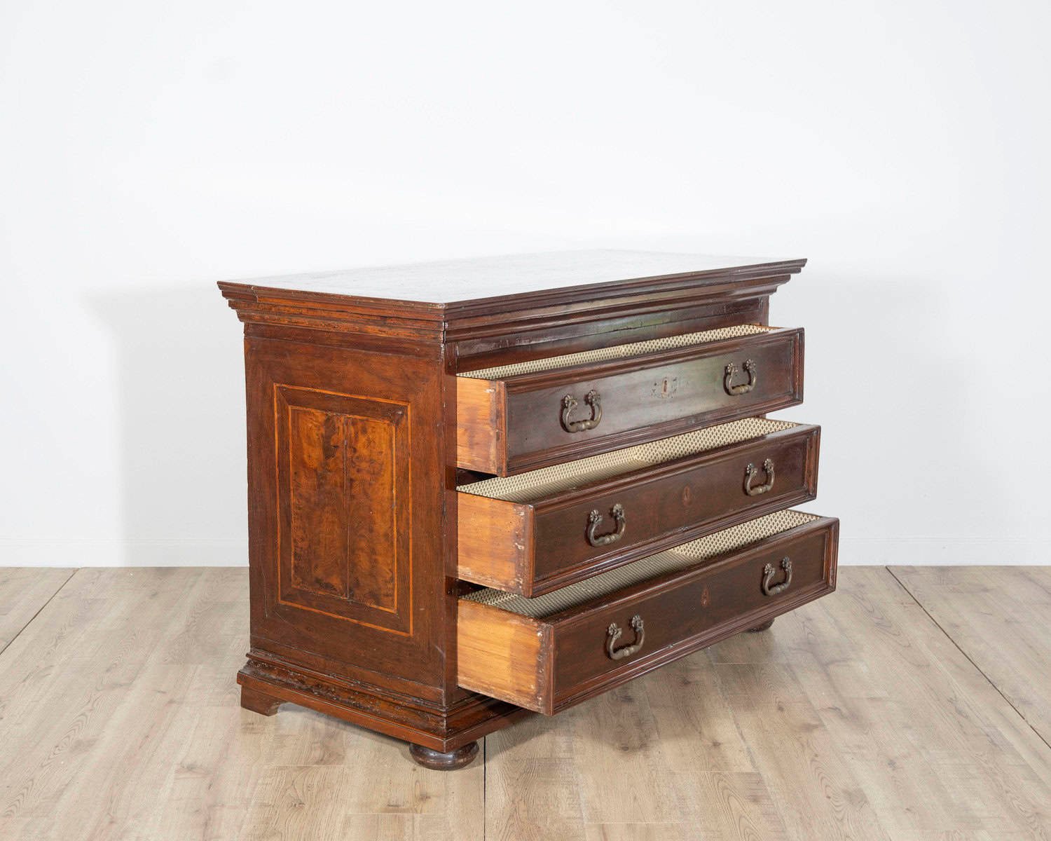18th Century Venetian Walnut Chest of Drawers - JAA