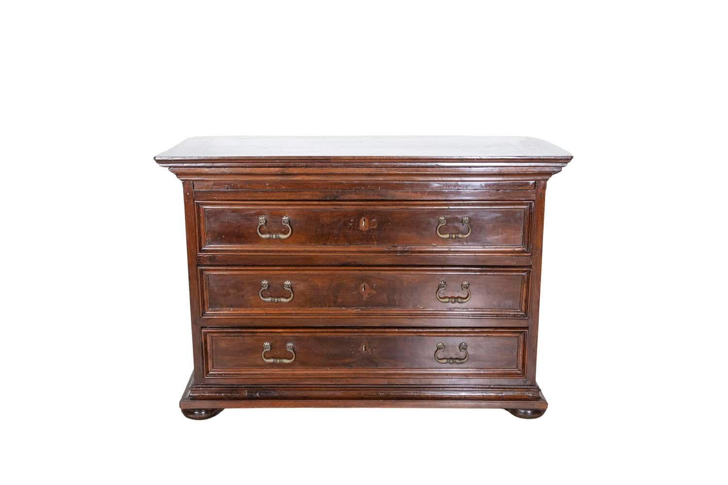 18th Century Venetian Walnut Chest of Drawers