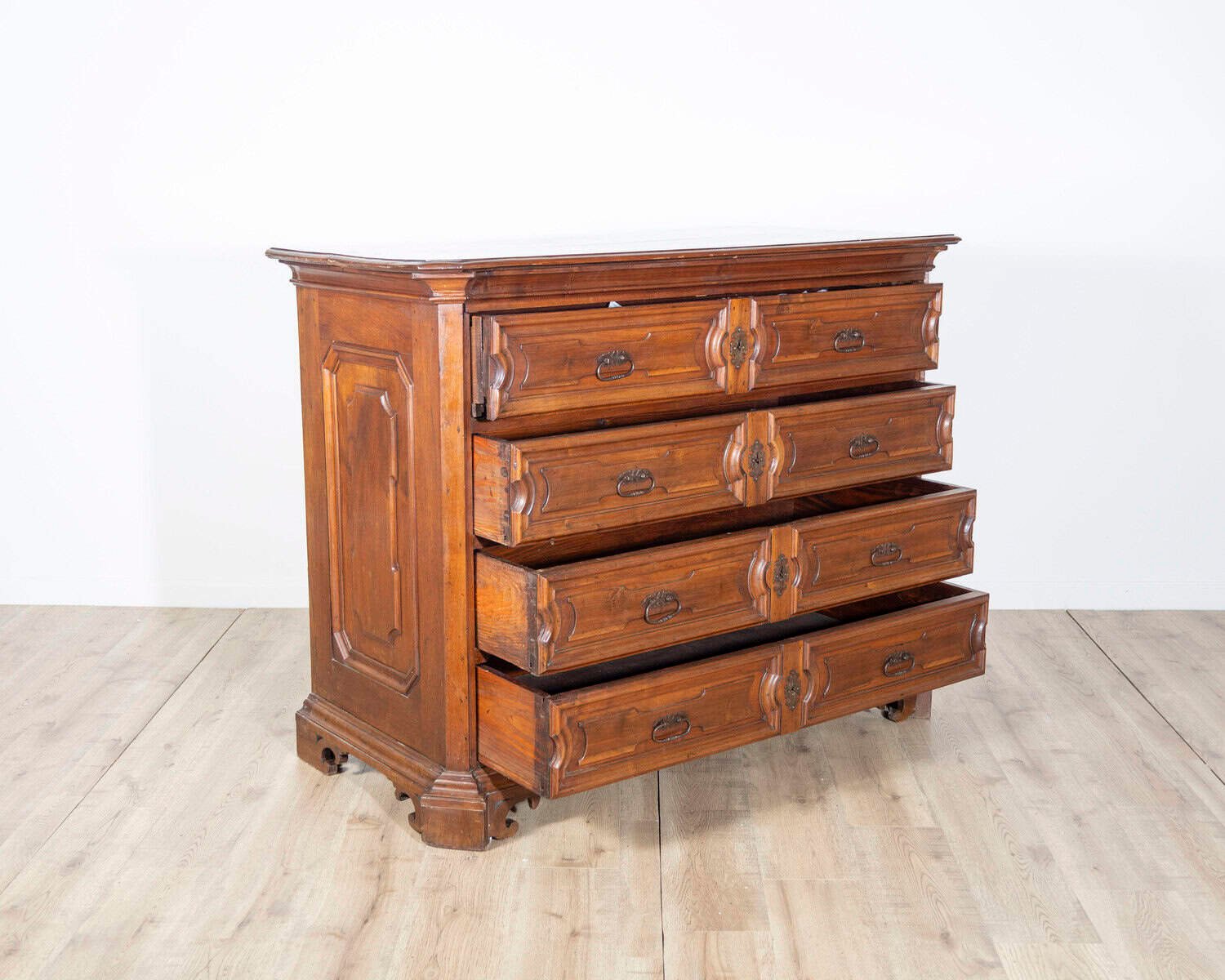 Late 17th Century, Lombard Louis XIV Walnut Canterano with Writing Cabinet - JAA