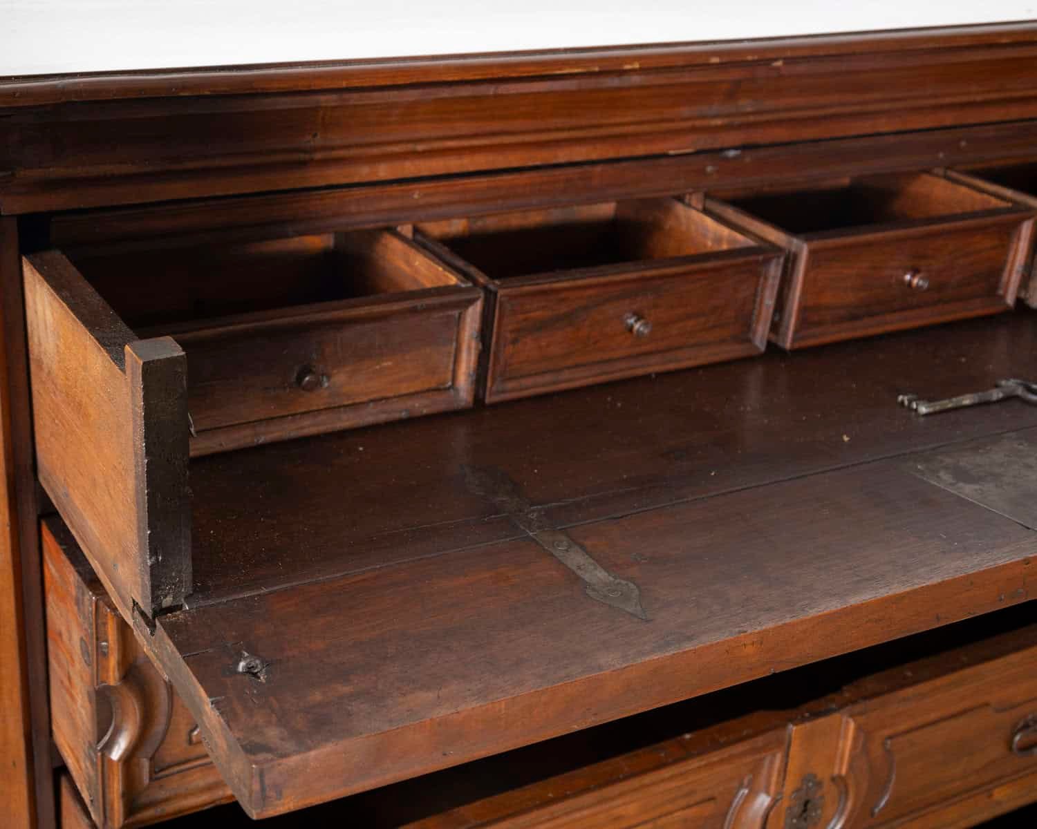 Late 17th Century, Lombard Louis XIV Walnut Canterano with Writing Cabinet - JAA