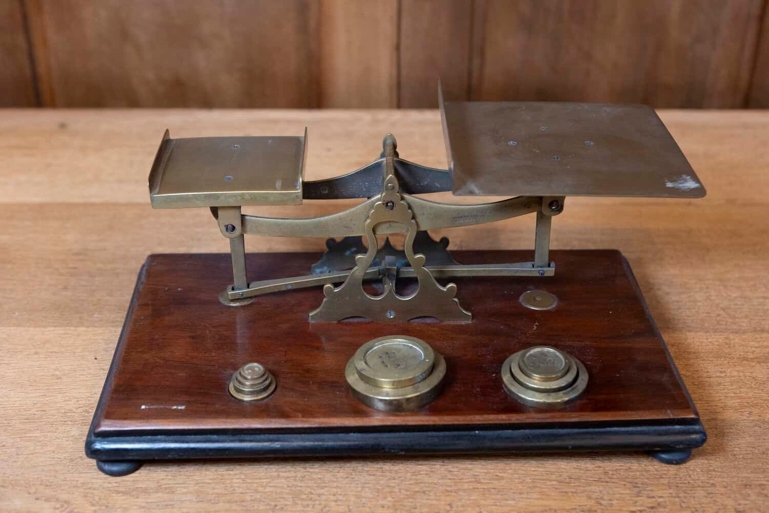 Early 20th Century English Postal Scale - JAA