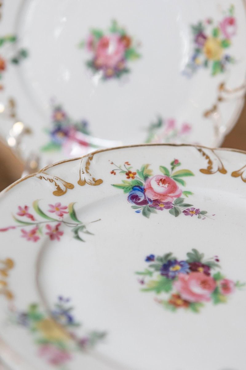 French Napoléon III Porcelain de Paris Plates with Floral Décor - JAA