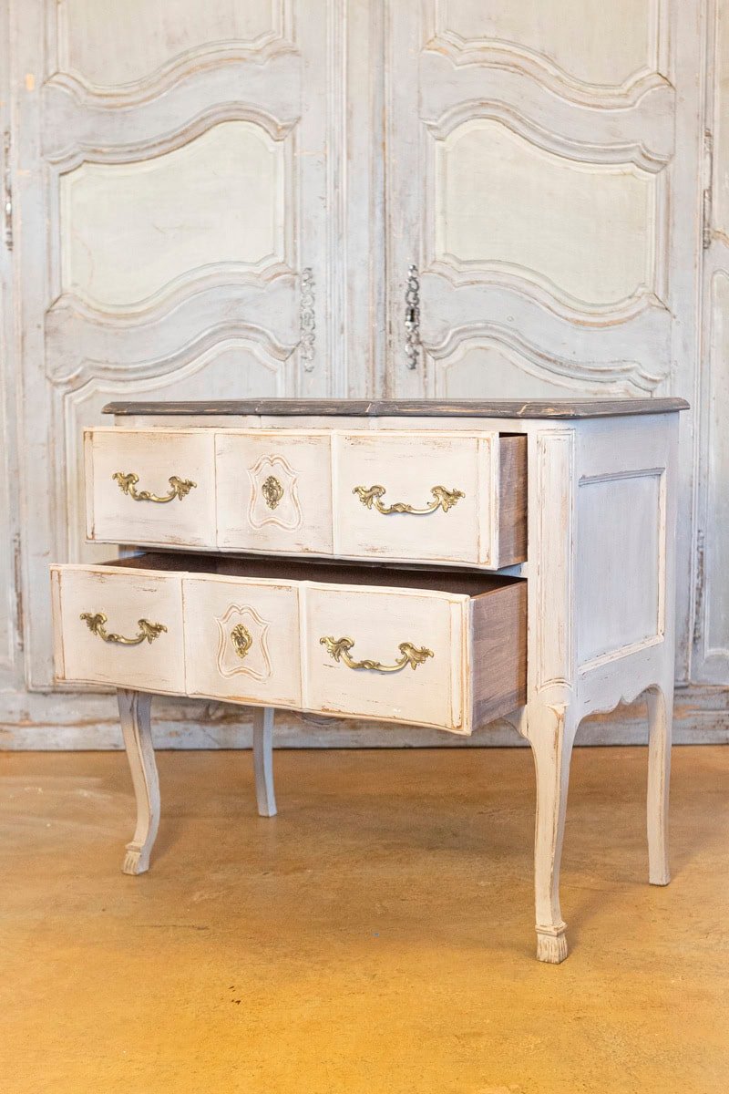 French Louis XV Style 1910s Grey Painted Commode with Bronze Rococo Hardware - JAA