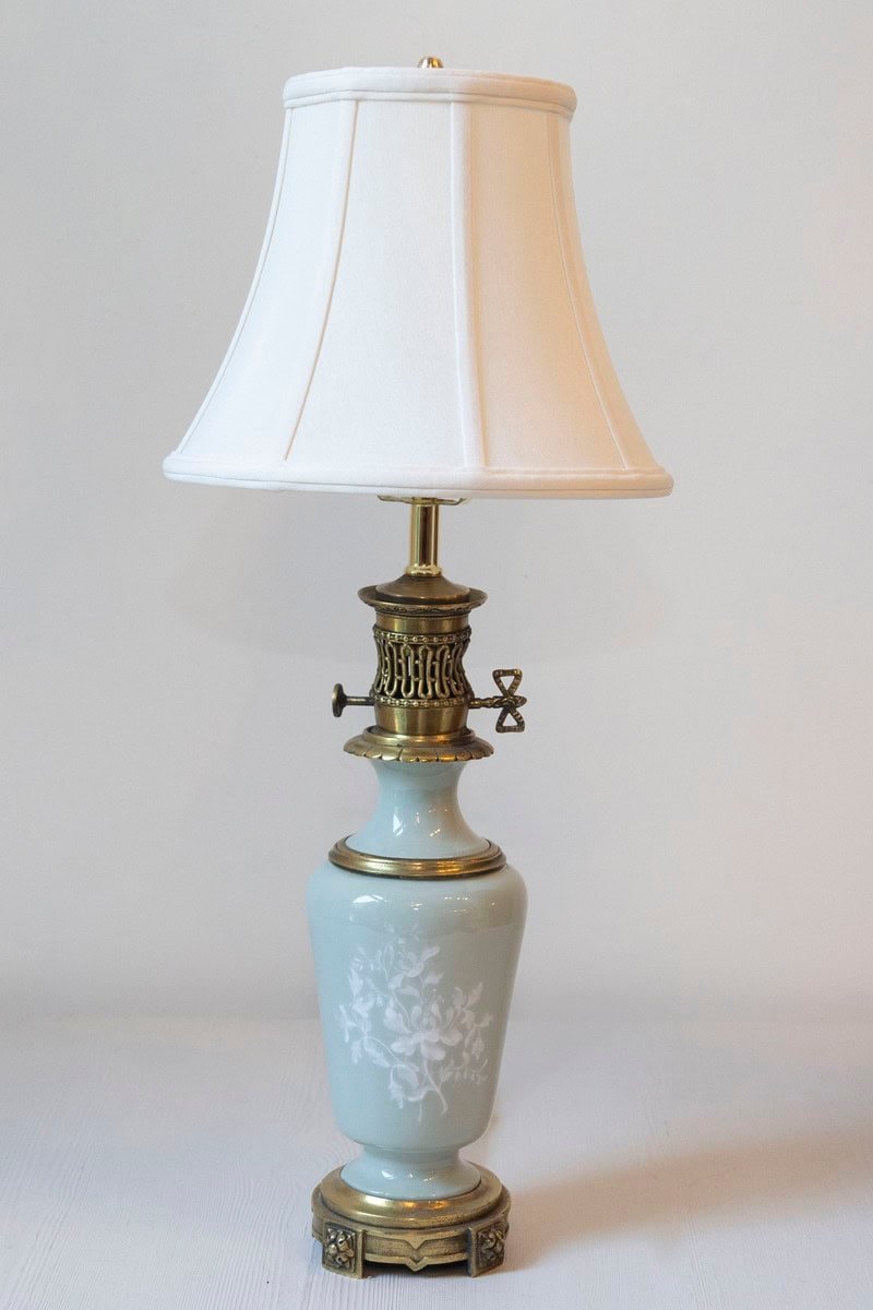 19th-Century French Porcelain and Bronze Table Lamp with Floral Motif - JAA