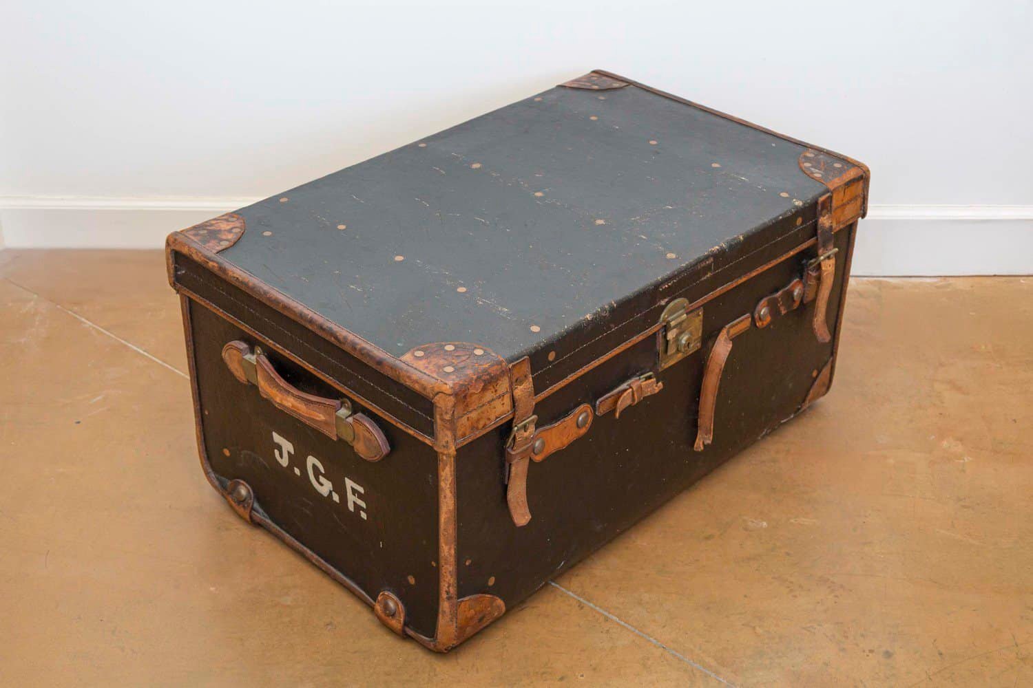 English Victorian Period 19th Century Black Traveling Trunk With Initials J.G.F. - JAA