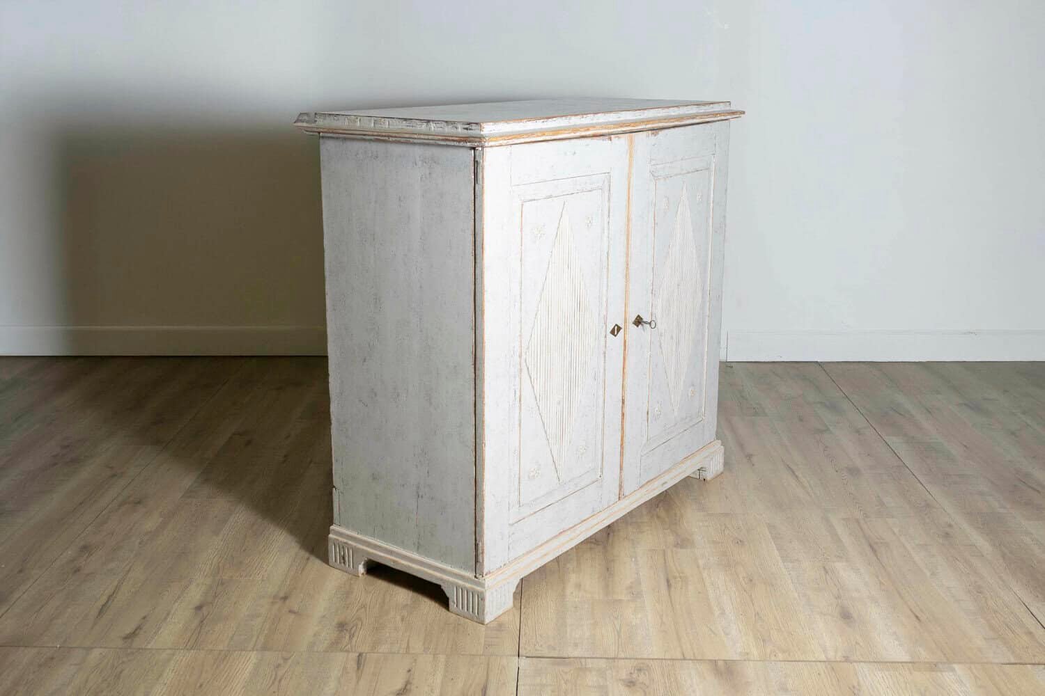 1820s Late Gustavian Period Swedish Buffet with Carved Reeded Diamond Motifs - JAA