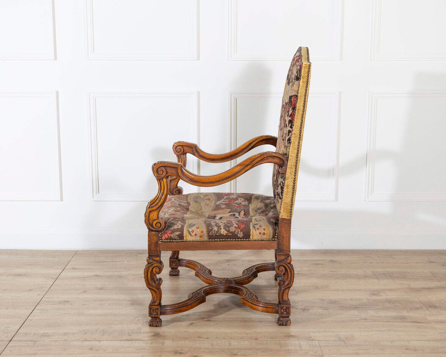 Louis XV Carved Walnut Armchair from Tuscany, 18th Century - JAA