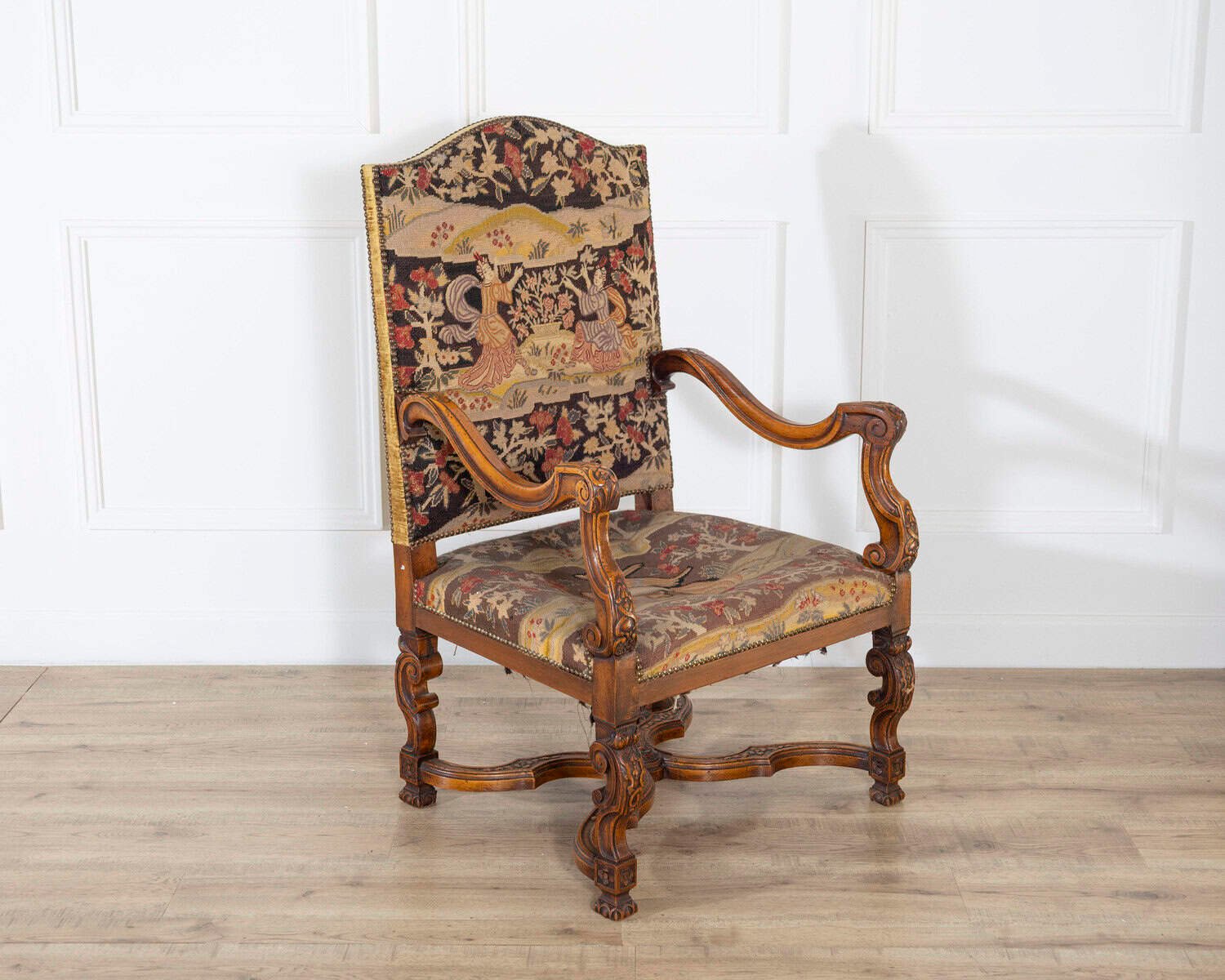 Louis XV Carved Walnut Armchair from Tuscany, 18th Century - JAA