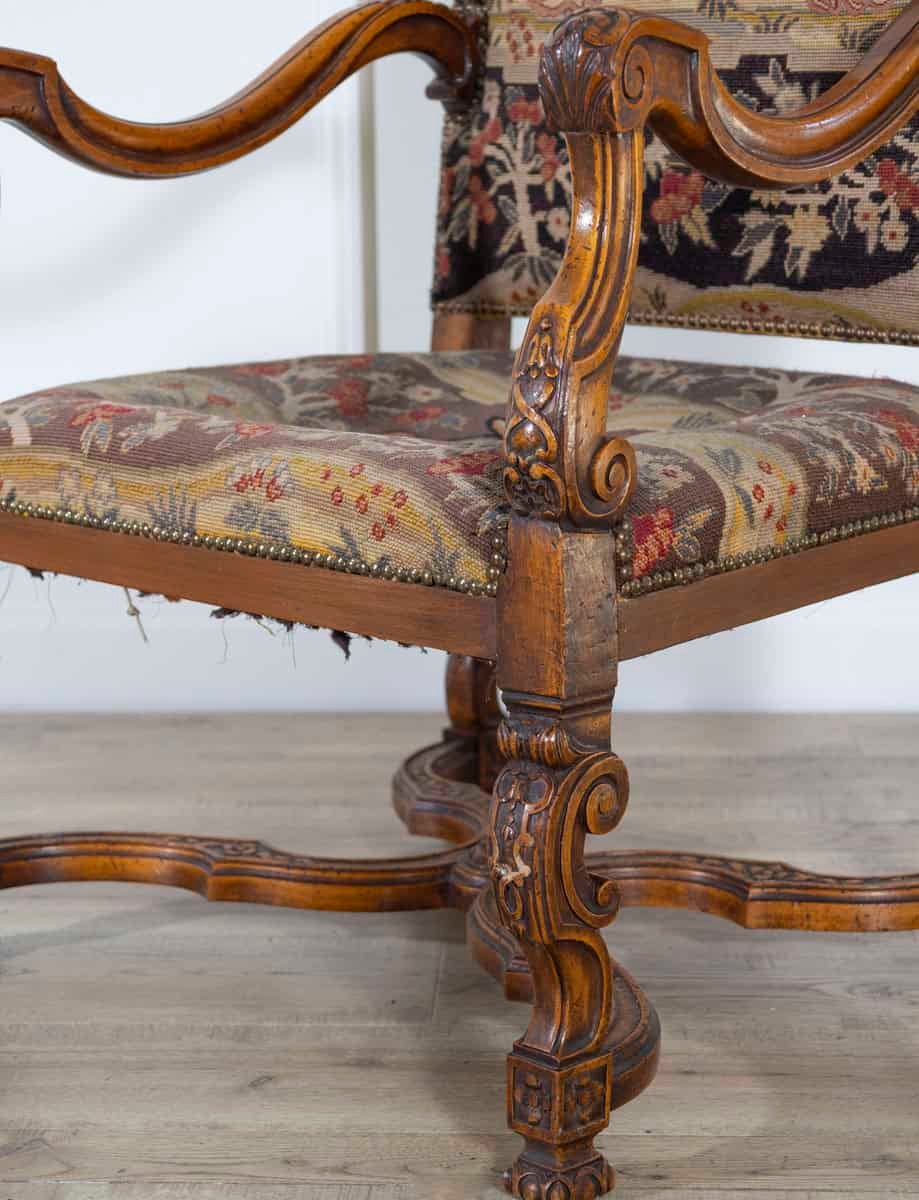 Louis XV Carved Walnut Armchair from Tuscany, 18th Century - JAA