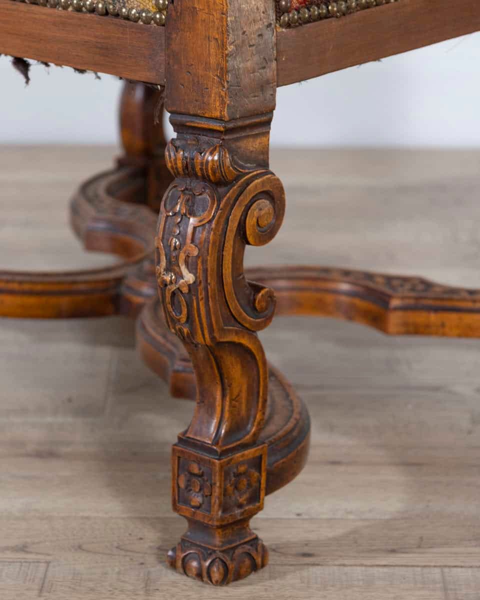 Louis XV Carved Walnut Armchair from Tuscany, 18th Century - JAA