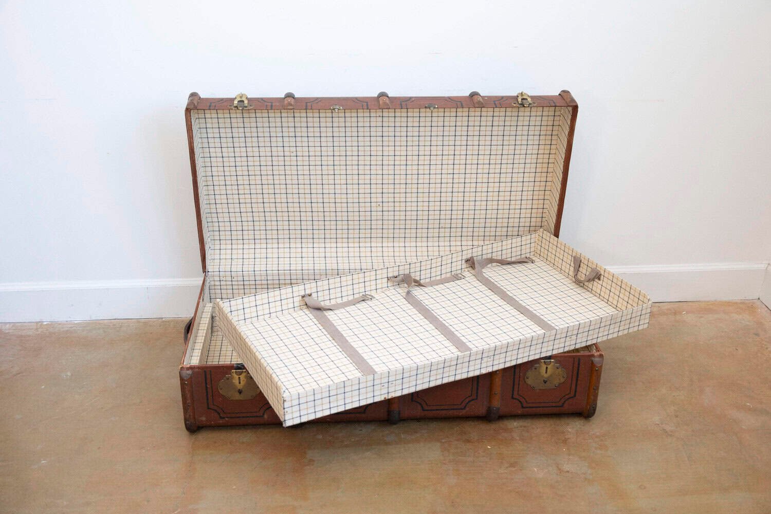 Italian 20th Century Leather, Wood and Brass Travel Trunk with Rustic Character - JAA