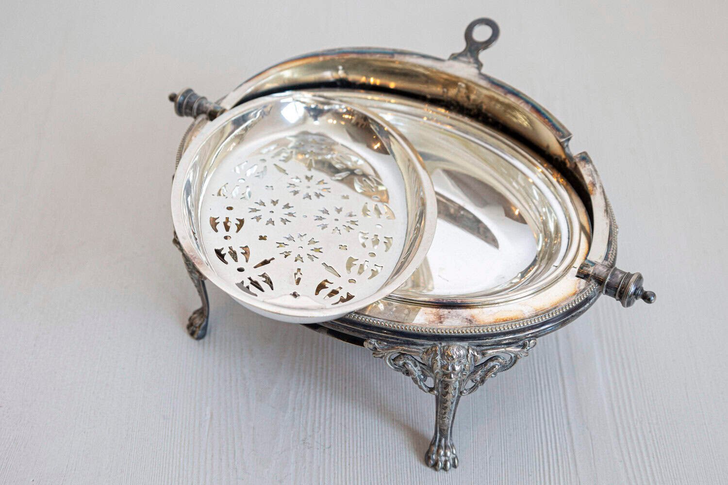 English 19th Century Silver Plated Asparagus Dish Warmer with Cabriole Legs - JAA