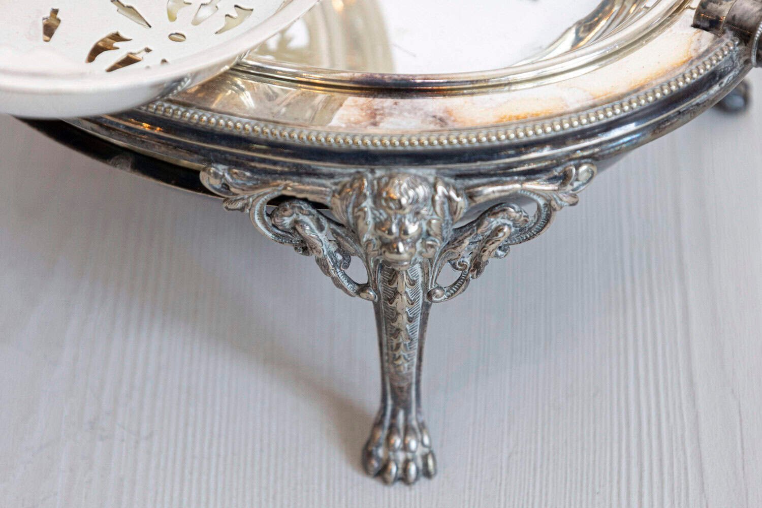 English 19th Century Silver Plated Asparagus Dish Warmer with Cabriole Legs - JAA